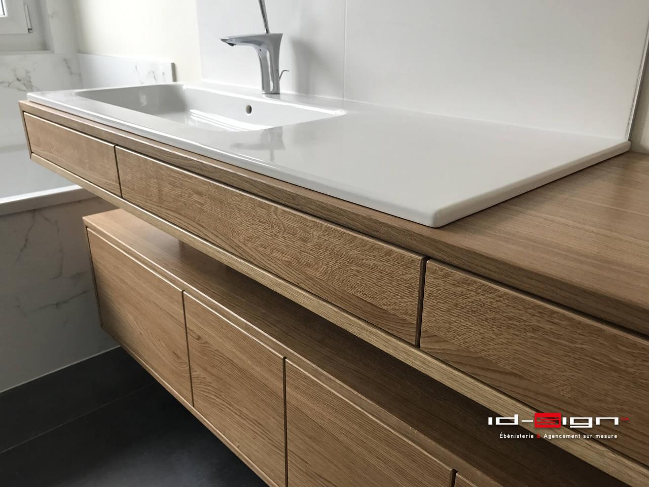 Mobilier de salle de bain en chêne