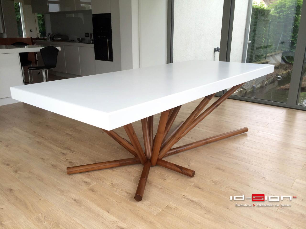 Table haut de gamme en bois